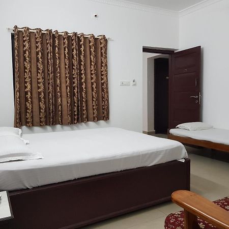 All Seasons Guest House Thiruvananthapuram Kültér fotó