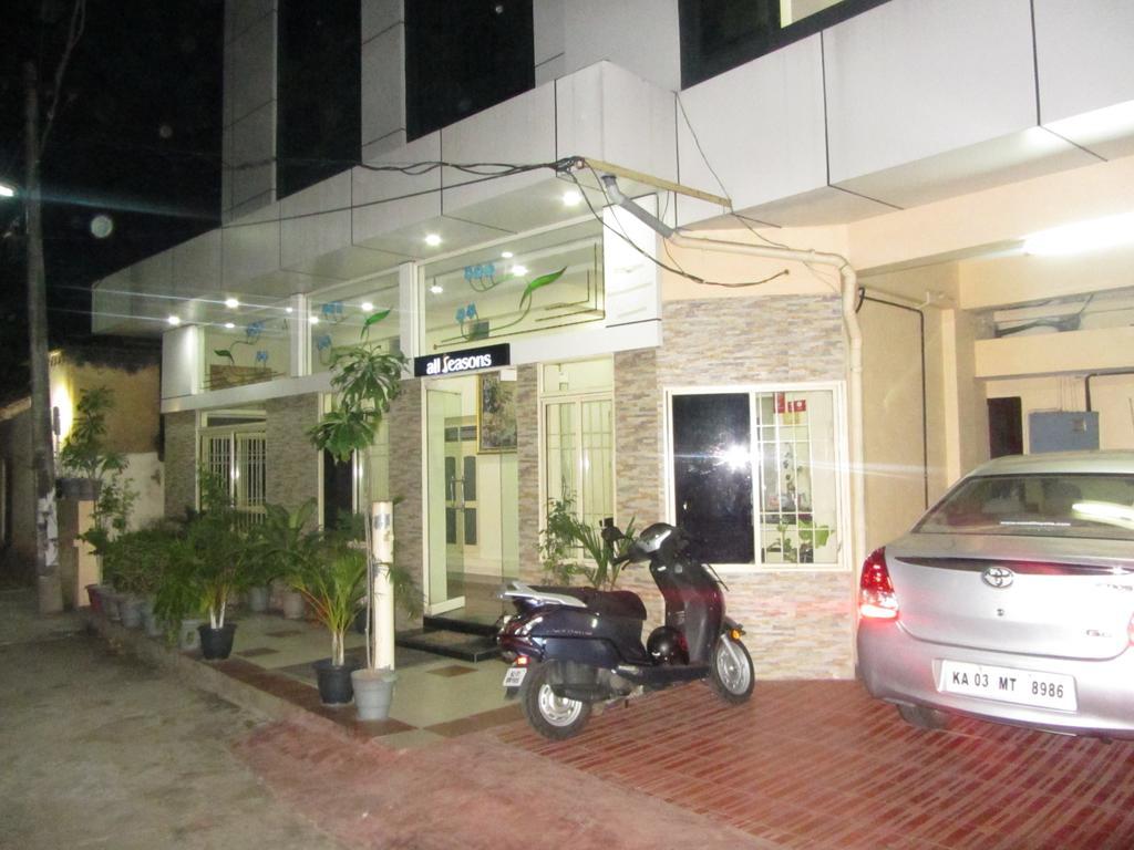 All Seasons Guest House Thiruvananthapuram Kültér fotó