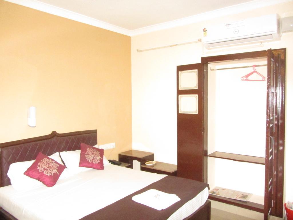 All Seasons Guest House Thiruvananthapuram Kültér fotó