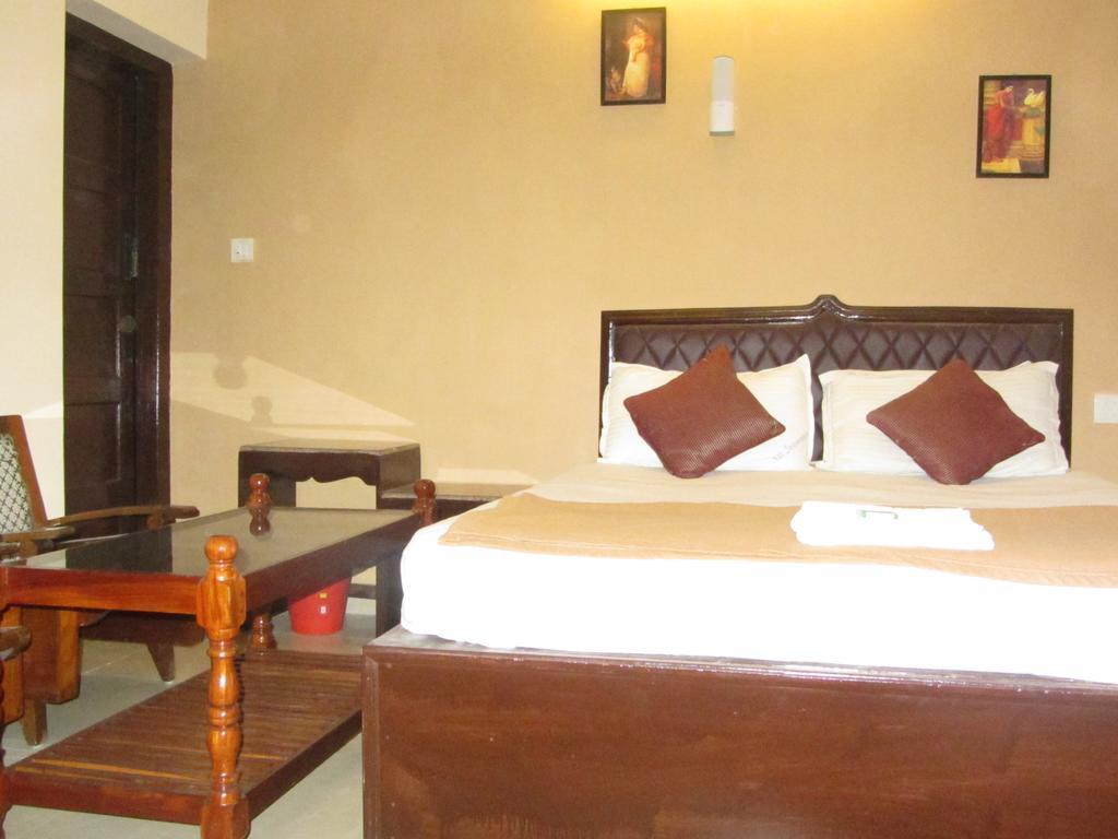 All Seasons Guest House Thiruvananthapuram Kültér fotó