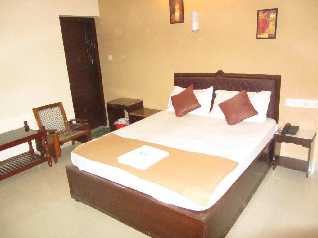 All Seasons Guest House Thiruvananthapuram Kültér fotó
